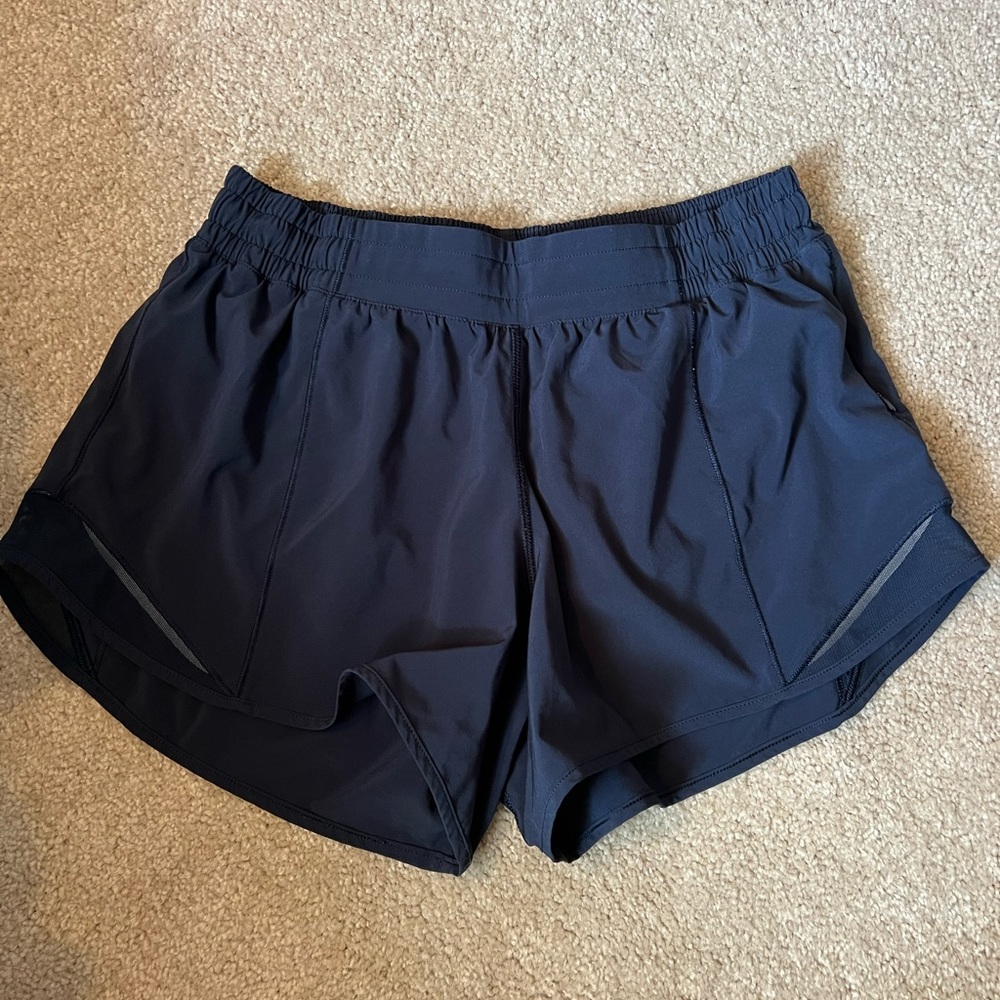 Lululemon tall hotty hot shorts true navy size 8